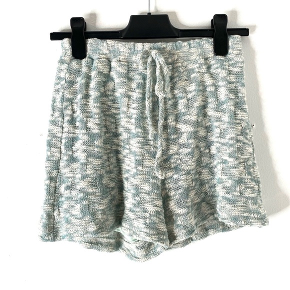 ILLA ILLA Woven Knit Green White High Waisted Shorts - Picture 2 of 7